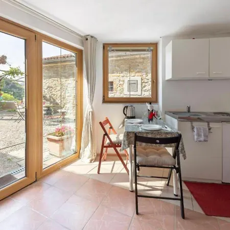 Fairy-tale Retreat 아파트