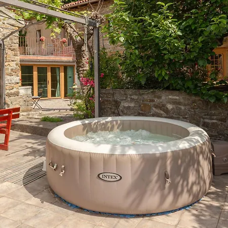 17th Century With Jacuzzi Koper