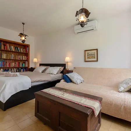 17th Century With Jacuzzi Appartement